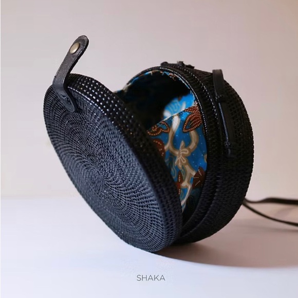 Handwoven Round Rattan Bag - Picture 2 of 5